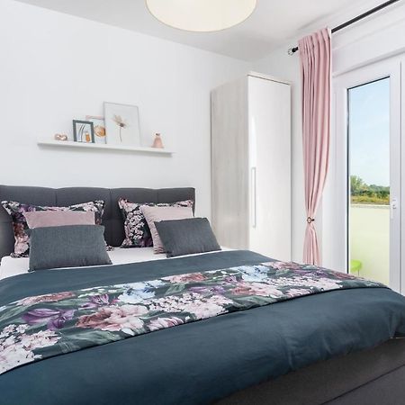 Apartments Amore Fažana Eksteriør billede