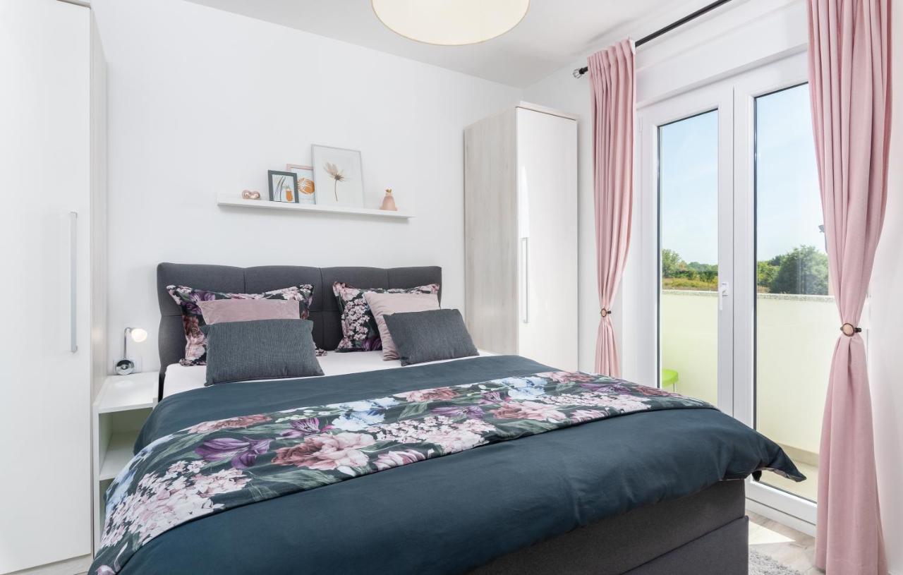Apartments Amore Fažana Eksteriør billede